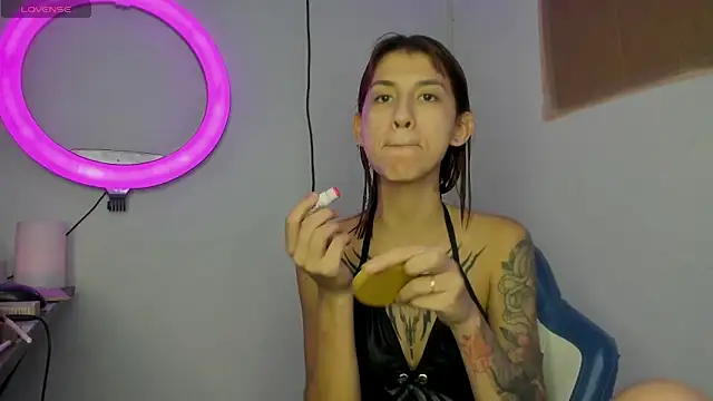 Hot play18 online show from 03.07.26