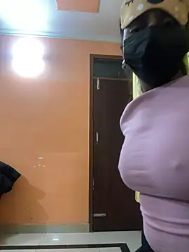 Snapshot of sexyayeshadesi chatting on 01.09.26 sexyayeshadesi online show from 01.09.26