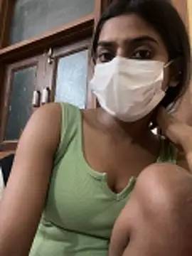 Snapshot of sexyayeshadesi chatting on 03.04.26 sexyayeshadesi online show from 03.04.26