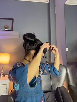 Snapshot of AmbarOishi__ chatting on 01.06.26 AmbarOishi online show from 01.06.26