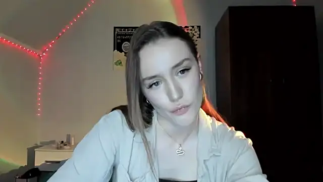 tinyglow online show from 12.04.25