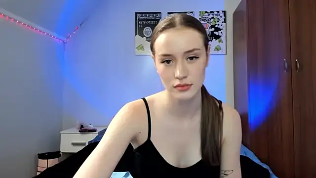 tinyglow online show from 06.15.26