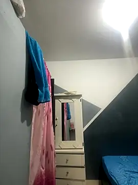 Snapshot of lizmy chatting on 12.01.25 lizmy online show from 12.01.25