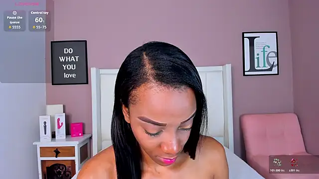 SandyAdaeze online show from 12.04.25