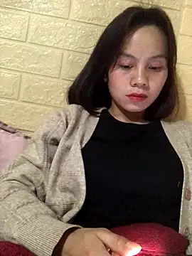 Trangbabylove online show from 12.19.25