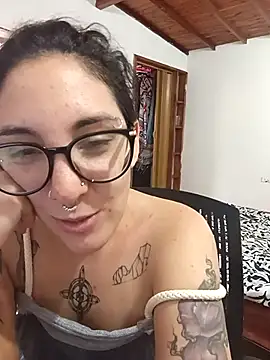 Melinerd online show from 11.21.25