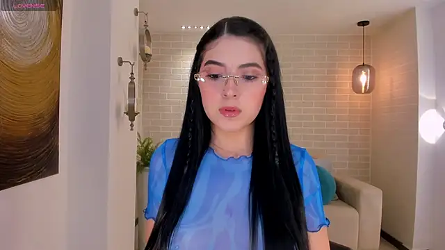 HaileyRoss  online show from 04.24.26