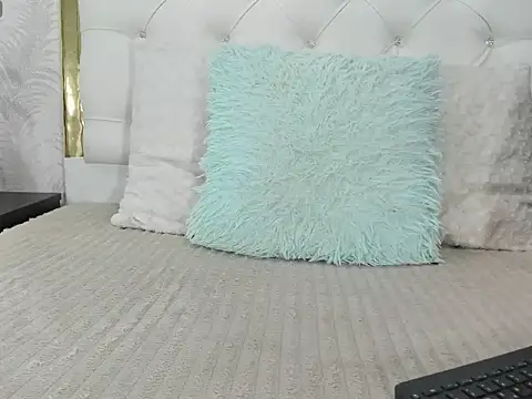 noa-camila online show from 12.02.25