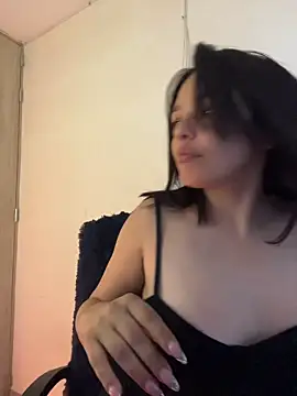 LaraDanverss online show from 06.20.26