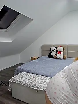 Nina4Velour online show from 12.03.25