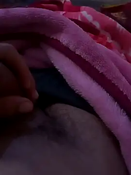 Snapshot of jojif121 chatting on 11.21.25 jojif121 online show from 11.21.25