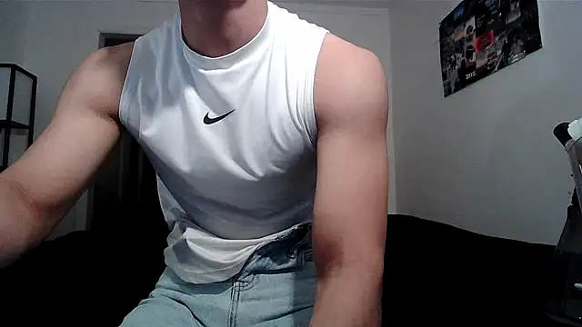 Snapshot of yourguyy21 chatting on 11.15.25 yourguyy21 online show from 11.15.25