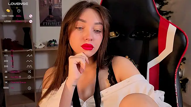 Emilia mala online show from 12.21.25