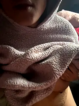 Snapshot of Lustful_VelvetXX chatting on 11.20.25 Lustful VelvetXX online show from 11.20.25