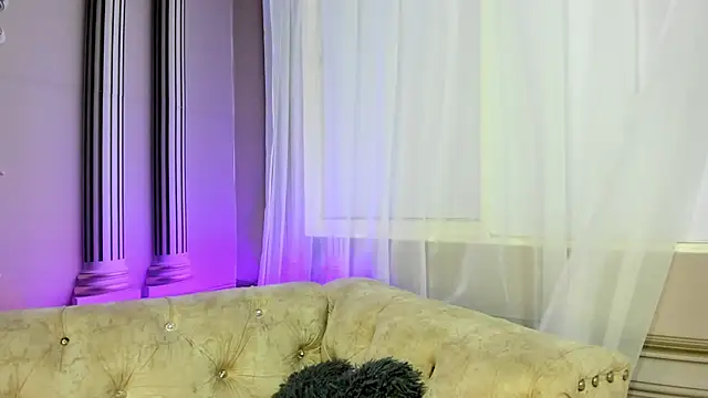Kendall curves online show from 06.20.26