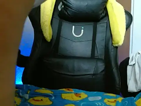 Snapshot of DiivaMarii chatting on 11.26.25 DiivaMarii online show from 11.26.25