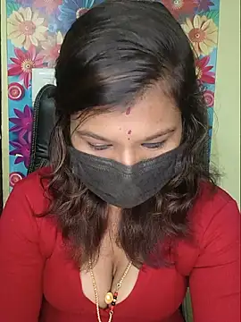 Snapshot of Premalatha_28 chatting on 06.20.26 Premalatha 28 online show from 06.20.26