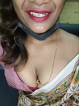 Snapshot of Premalatha_28 chatting on 07.31.26 Premalatha 28 online show from 07.31.26