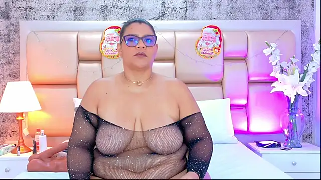 SelennaCooper online show from 12.20.25