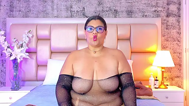 SelennaCooper online show from 02.05.26