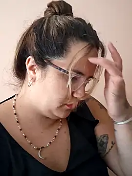 Snapshot of iviiiiiiiiiii chatting on 12.04.25 iviiiiiiiiiii online show from 12.04.25