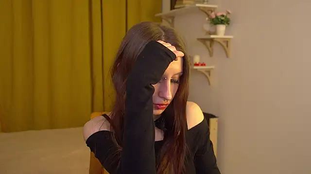 Snapshot of AliceWallflower chatting on 02.18.26 AliceWallflower online show from 02.18.26