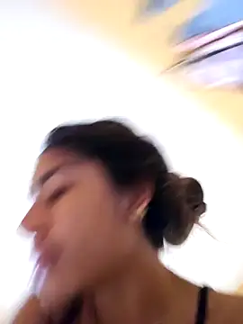 Snapshot of skinnyrox chatting on 01.18.26 skinnyrox online show from 01.18.26