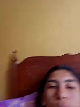 Snapshot of skinnyrox chatting on 02.02.26 skinnyrox online show from 02.02.26