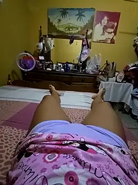 Snapshot of skinnyrox chatting on 02.15.26 skinnyrox online show from 02.15.26