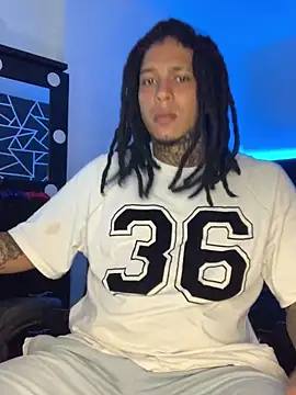 Snapshot of Zero-X9 chatting on 02.13.26 Zero-X9 online show from 02.13.26