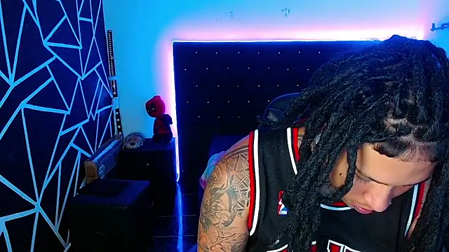 Snapshot of Zero-X9 chatting on 02.23.26 Zero-X9 online show from 02.23.26