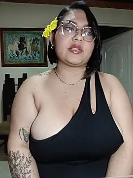 Snapshot of Anna_Lucia88 chatting on 11.22.25 Anna Lucia88 online show from 11.22.25