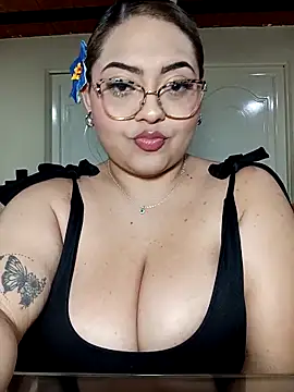 Snapshot of Anna_Lucia88 chatting on 12.19.25 Anna Lucia88 online show from 12.19.25