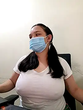 Snapshot of Stacysfeet chatting on 11.28.25 Stacysfeet online show from 11.28.25