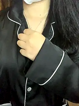 Snapshot of Hanni_22 chatting on 12.01.25 Hanni 22 online show from 12.01.25