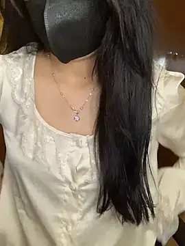 Snapshot of Hanni_22 chatting on 12.15.25 Hanni 22 online show from 12.15.25