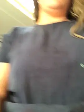 Snapshot of BunnyPleasures chatting on 12.15.25 BunnyPleasures online show from 12.15.25