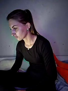 carolinakis  online show from 03.11.26