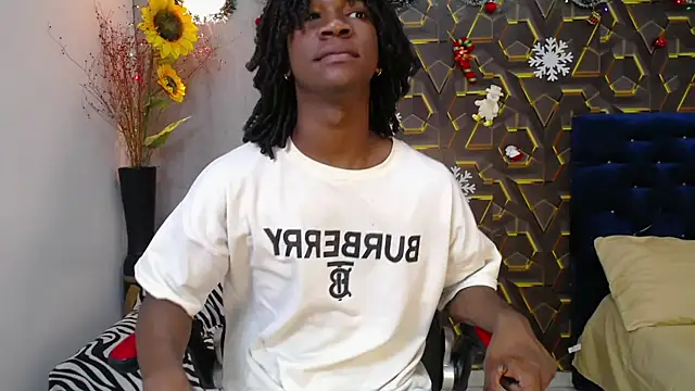 Snapshot of negga_cum chatting on 11.21.25 negga cum online show from 11.21.25