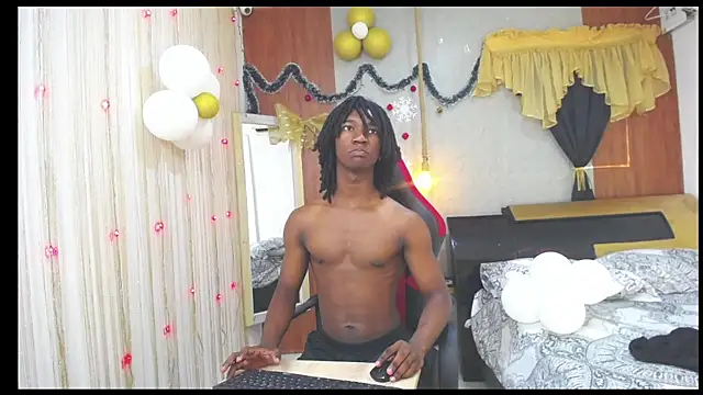 Snapshot of negga_cum chatting on 12.14.25 negga cum online show from 12.14.25