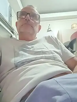 Snapshot of nard53 chatting on 06.18.26 nard53 online show from 06.18.26