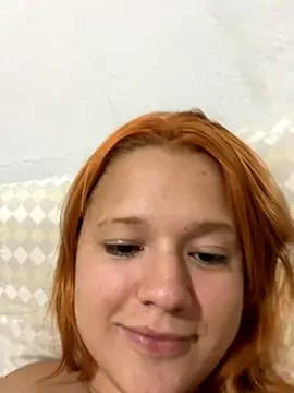 Snapshot of moranguinhofire chatting on 11.20.25 moranguinhofire online show from 11.20.25