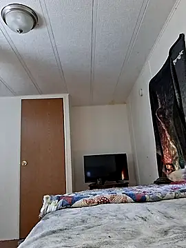 Snapshot of MaitressePomme3 chatting on 11.25.25 MaitressePomme3 online show from 11.25.25