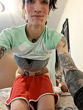 Snapshot of MaitressePomme3 chatting on 11.28.25 MaitressePomme3 online show from 11.28.25