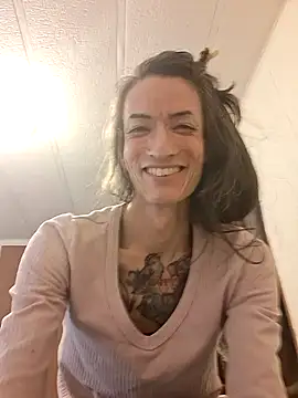 Snapshot of MaitressePomme3 chatting on 12.13.25 MaitressePomme3 online show from 12.13.25