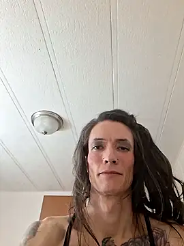 Snapshot of MaitressePomme3 chatting on 12.15.25 MaitressePomme3 online show from 12.15.25