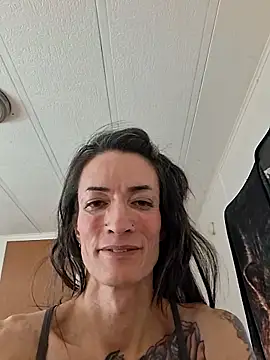 Snapshot of MaitressePomme3 chatting on 12.20.25 MaitressePomme3 online show from 12.20.25