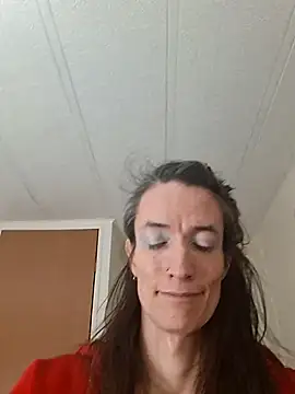 Snapshot of MaitressePomme3 chatting on 02.01.26 MaitressePomme3 online show from 02.01.26