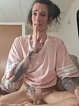 Snapshot of MaitressePomme3 chatting on 02.13.26 MaitressePomme3 online show from 02.13.26