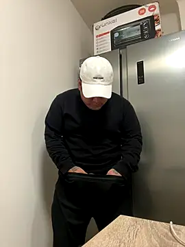 Snapshot of Pelotas2000 chatting on 12.05.25 Pelotas2000 online show from 12.05.25